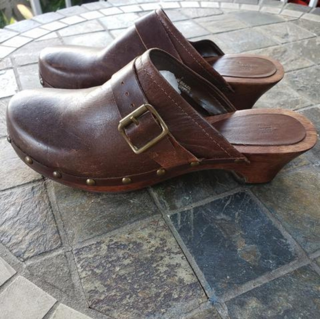 Gap Vintage Stud Clogs